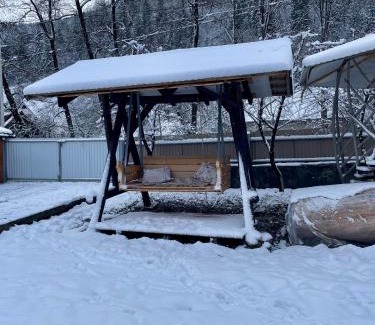Mizhhirya House | Discover Садиба BETWEEN MOUNTAINS: Guest Rated 9.8/10