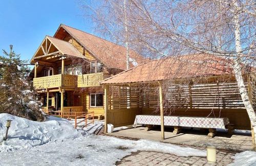 Besqaynar House | Discover Сакский Двор: Pet-Friendly Retreat with Pool