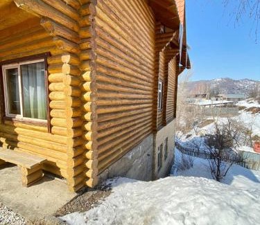 Besqaynar House | Discover Сакский Двор: Pet-Friendly Retreat with Pool