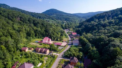 Transcarpathia House | Oceanfront Retreat at Санаторий "Синяк" - Guest Rated 8.6