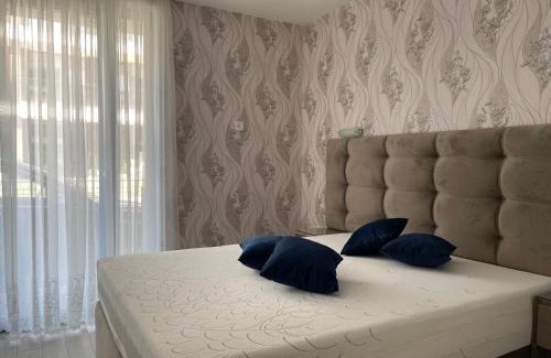 Sarafovo Apartment | Oceanfront Bliss at Сарафово Лукс Тераса - Guest Rated 10/10