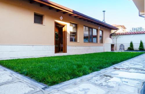 Razlog House | Exceptional Stay at Свети Никола: Family and Kitchen Amenities