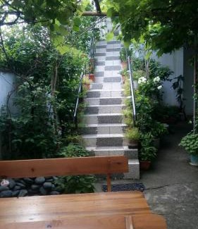 Sinemoretz House | Discover Sveti Nikola: Family-Friendly Stay with High Ratings