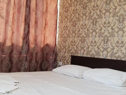 Rostov-on-Don House | Bright Home: Family-Friendly with Kitchen & Hot Tub Access