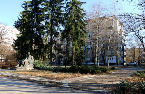 g.k. Vazhrazhdane Apartment | Bright and Cozy Apartment Near Russ University in City Center