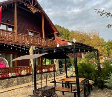 Yaremche House | Experience Світанкове Сяйво: 4-Star Oceanfront Retreat