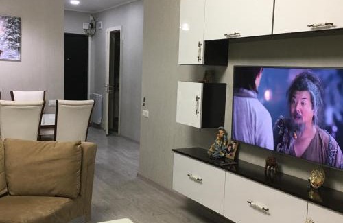 New Boulevard Apartment | Discover Cozy Apartment in Batumi with Breakfast & Hot Tub