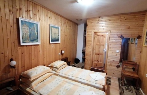 Govedartsi House | Pet-Friendly Family Hotel Kalina with Pool and Ocean View