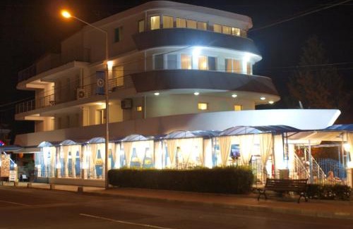 Ravda Hotel | Family Hotel "Кораб Ренеса" - Guest Rated 9.5/10