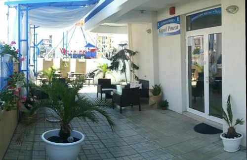 Ravda Hotel | Family Hotel "Кораб Ренеса" - Guest Rated 9.5/10