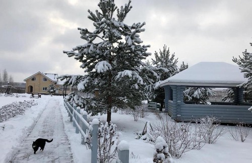 Golovteyevo Hotel | Family Retreat "Melody of the Forest" with Hot Tub & Kitchen