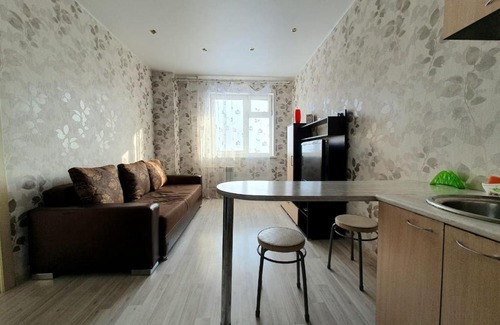 Kemerovo Apartment | Pet-Friendly Escape at Серебряный Hotel
