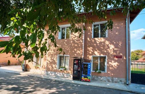 Debnevo House | Discover Симида 2: Family-Friendly Oasis with Pool