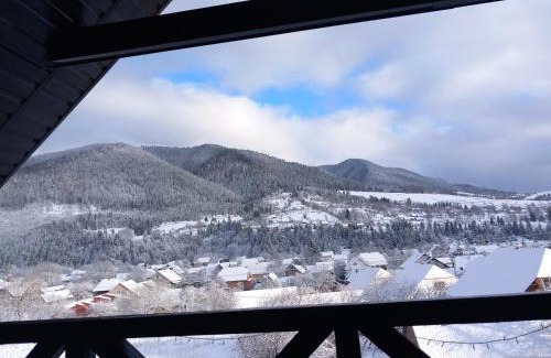 Soymy Villa | Guest Rated: 9.8 at Синевирський Краєвид with Family Amenities