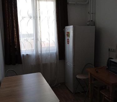 Yavory Apartment | Family-Friendly Retreat at Сихів Пирогівка with High Ratings