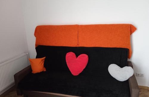 Yavory Apartment | Family-Friendly Retreat at Сихів Пирогівка with High Ratings