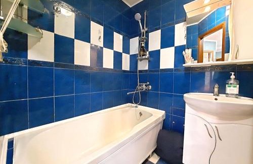Sukhinovka Apartment | Welcoming Alex Apartments: Pet-Friendly Stay with 24/7 Access