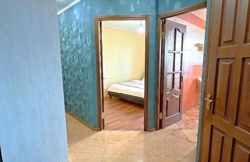 Sukhinovka Apartment | Welcoming Alex Apartments: Pet-Friendly Stay with 24/7 Access