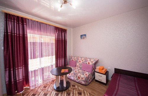 Anapa House | Beautiful Славное местечко with Pool & Kitchen Amenities