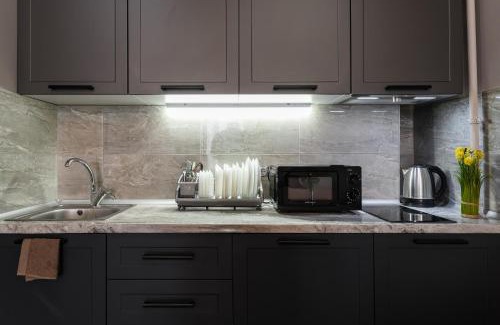 Uzhhorod Apartment | Smart Studio in the Heart, Near Park - Rated 9.6/10
