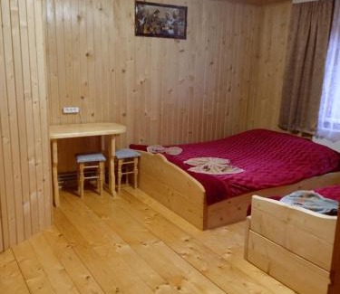 Mykulychyn House | Discover Смерека: Pet-Friendly Retreat with 9.3 Rating