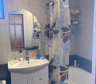 Aruch Apartment | Cozy Home Surrounded by Lush Fruit Orchard and Pool