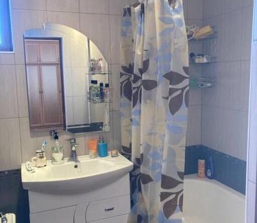 Aruch Apartment | Cozy Home Surrounded by Lush Fruit Orchard and Pool