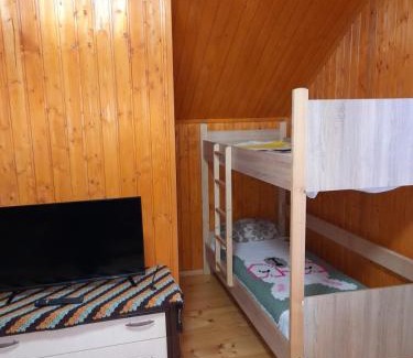 Serednye House | Pet-Friendly соколів камінь with Pool & Breakfast Included