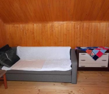 Serednye House | Pet-Friendly соколів камінь with Pool & Breakfast Included