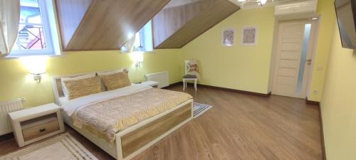 Kamenets-Podol'skiy Apartment | Bright Sunlit Loft: Ideal for Families - Rated 9.9/10