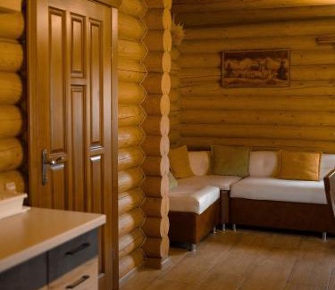 Polyana House | Experience Serenity at Сонячний Лаз with Spa & Pool