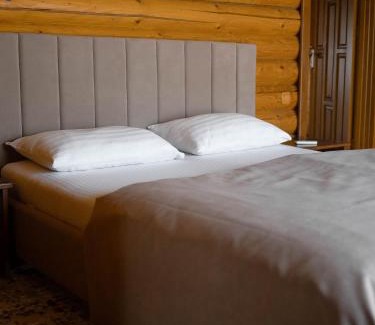 Polyana House | Experience Serenity at Сонячний Лаз with Spa & Pool