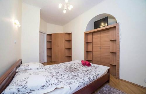 Verkhnie Misto Apartment | Sunny Apartments on Khreshchatyk – Guest Rated 9.7/10
