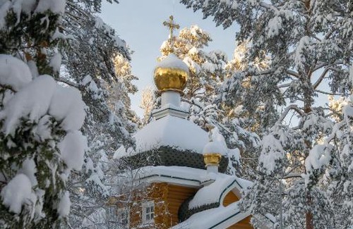Semizer'E Hotel | Discover Comfort at Сосновка: Oceanfront & Family-Friendly