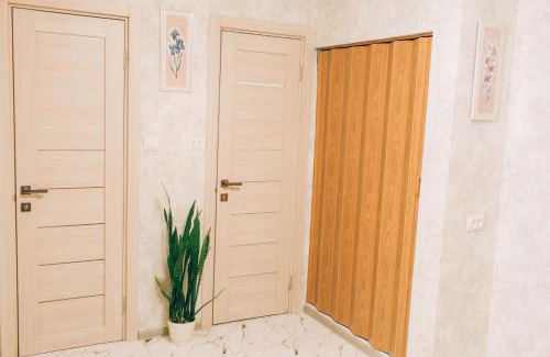 Berehove Apartment | Explore Standart: One-Bedroom Near the Pool, 9.7/10 Rated
