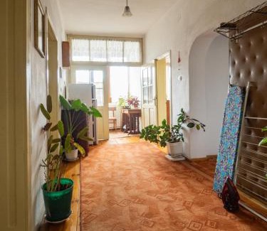 Razlog Apartment | Cozy Guest Rooms at Божана with Oceanfront Views