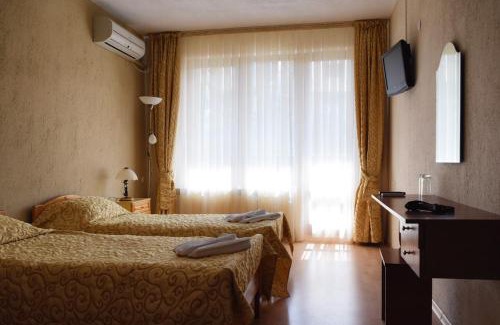 Devin House | Inviting Guest Rooms at МЗ-Девин with Family-Friendly Vibes