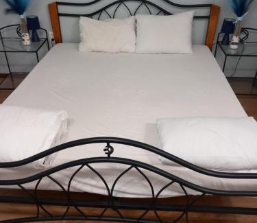 Bankya House | Guest Rated 9.6: Oceanfront Rooms at Цветето на Ангела