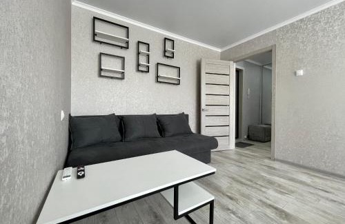 Petropavlovsk Apartment | Stylish Apartment with Air Conditioning - Perfect for Families