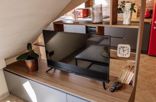 Ternopil Apartment | Chic Central Apartment near Train Station with Top Amenities