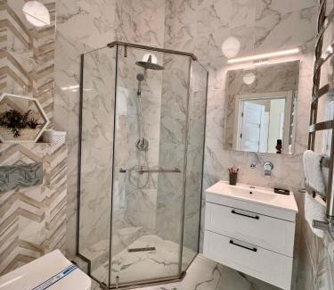 Ternopil Apartment | Modern Apartment in the Heart of the City - Family Friendly