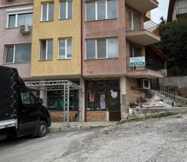Chepelare Apartment | Guest Rated 9.5: Студио Еми - Child-Friendly Retreat