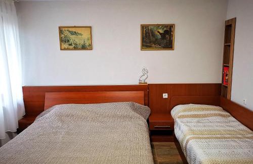 Garmen Apartment | Guest-Favorite Studio Lili: Ideal for Families and Comfort