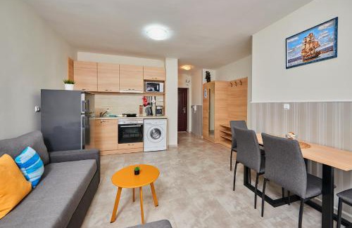 Pomorie Apartment | Pet-Friendly Studio Kalina with a 9.1 Guest Rating
