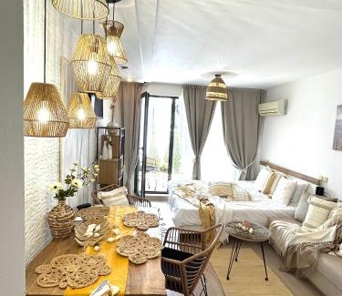 Elhovo Apartment | Студио Premium,Смокиня,Созопол,5звезден затворен комплекс,4 басейна,1ва линия море