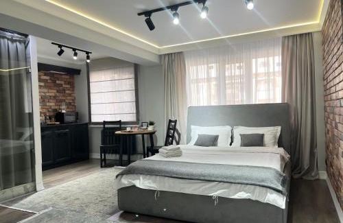 Pavlodar Apartment | Modern Studio Retreat with High Guest Ratings