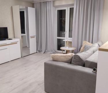 Maliyevtsy Apartment | Cozy Studio on Proskurovskaya 16 - Family Friendly Retreat