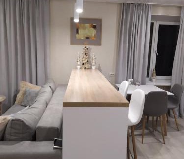 Maliyevtsy Apartment | Cozy Studio on Proskurovskaya 16 - Family Friendly Retreat