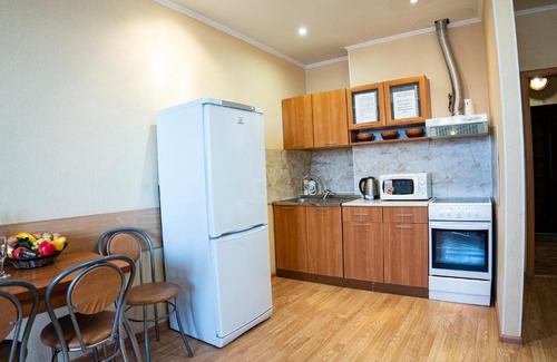 Tsentralnyy okrug Apartment | Premier Studio with Hot Tub and Breakfast Included