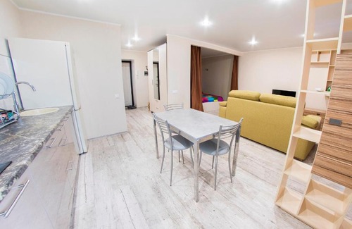 Frunzenskiy rayon Apartment | Top-Rated Студия Универ: Wheelchair Accessible Comfort